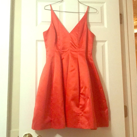 Party dress - Picture 1 of 2